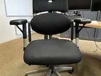 Dubbelzijdig hoekbureau, bureaustoelen, ladenkastjes - afbeelding 3 van  10