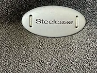 Dubbelzijdig hoekbureau, bureaustoelen, ladenkastjes - afbeelding 9 van  10