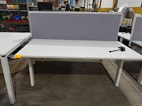 Dubbelzijdige bureautafel met akoestisch scherm - afbeelding 1 van  2