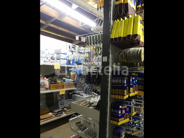 Dubbelzijdige modulaire metalen rekken - afbeelding 1 van  8