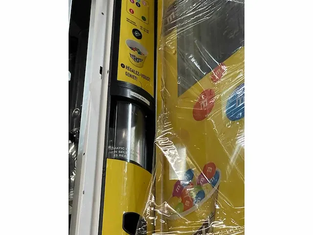 Ducale - m&m - vending machine - afbeelding 2 van  2
