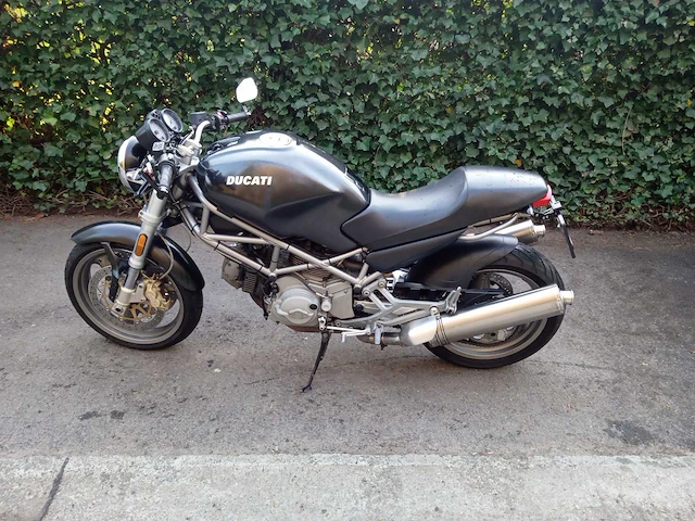 Ducati - monster - motorfiets - afbeelding 1 van  9