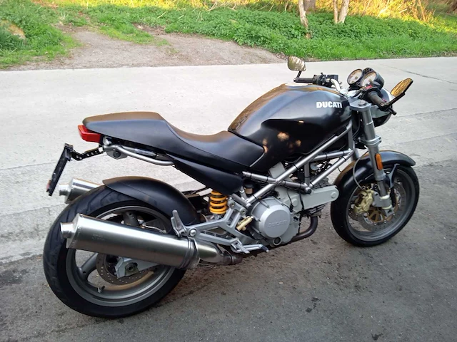 Ducati - monster - motorfiets - afbeelding 4 van  9