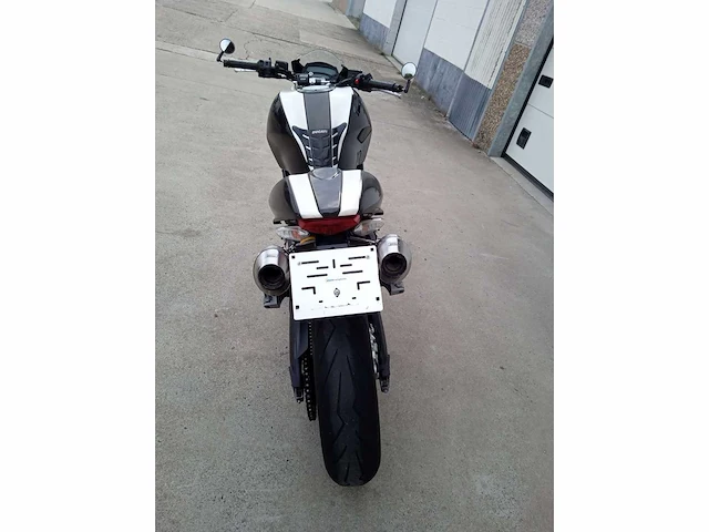 Ducati - monster - motorfiets - afbeelding 6 van  9