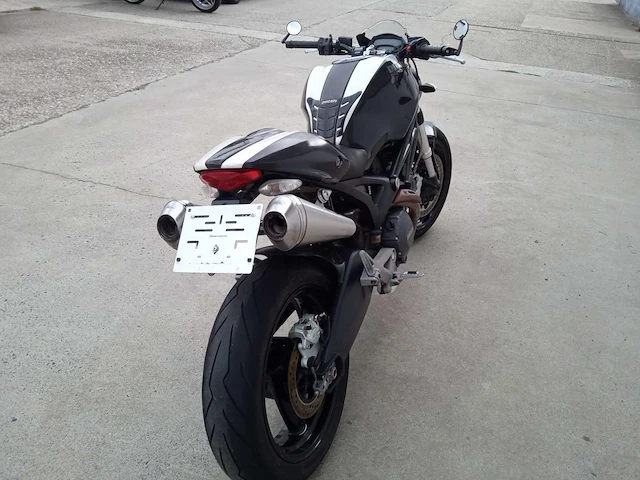 Ducati - monster - motorfiets - afbeelding 7 van  9