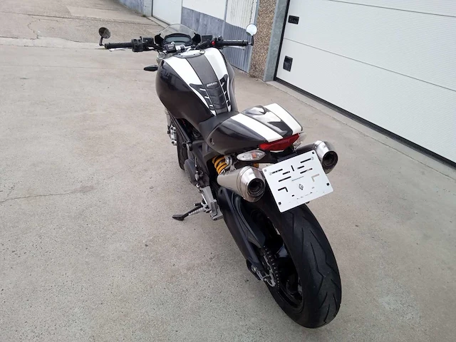 Ducati - monster - motorfiets - afbeelding 8 van  9