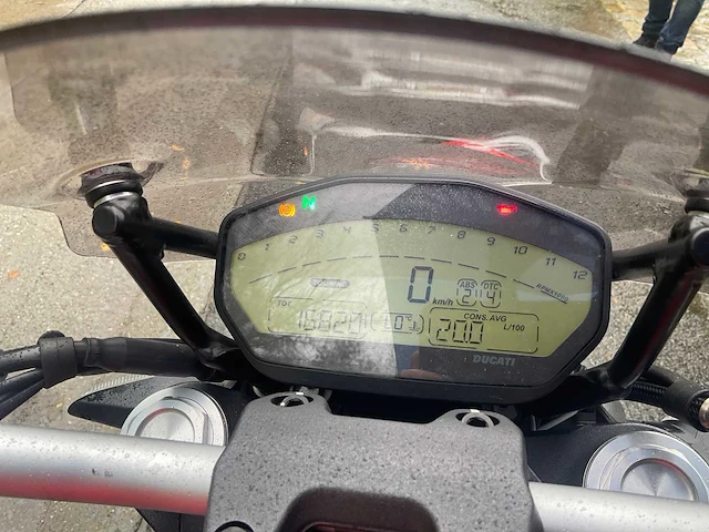 Ducati - monster 821 - motorfiets - afbeelding 4 van  13