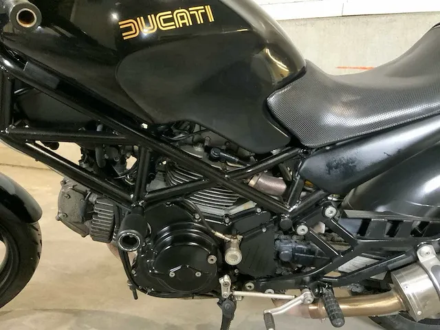 Ducati monster 695 motorfiets - afbeelding 6 van  17