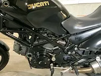 Ducati monster 695 motorfiets - afbeelding 6 van  17