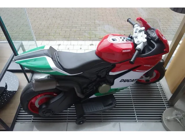 Ducati motor - afbeelding 1 van  5