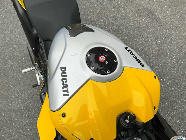 Ducati panigale v4 r motorfiets - afbeelding 11 van  25