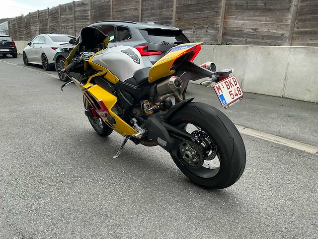 Ducati panigale v4 r motorfiets - afbeelding 19 van  25