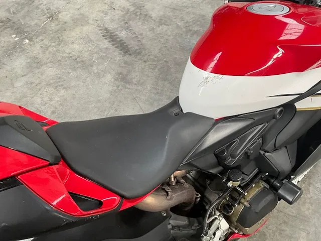 Ducati panigale - afbeelding 9 van  21