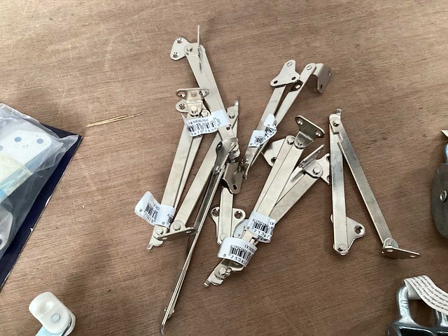 Dulimex mix kavel diverse raamscharen, katrollen - afbeelding 3 van  4