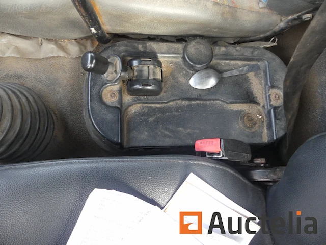 Dump vrachtwagen renault 40 abe 4 (2006-329.446 km) - afbeelding 9 van  33