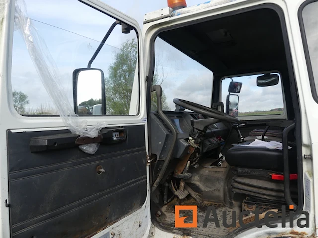 Dump vrachtwagen renault 40 abe 4 (2006-329.446 km) - afbeelding 28 van  33
