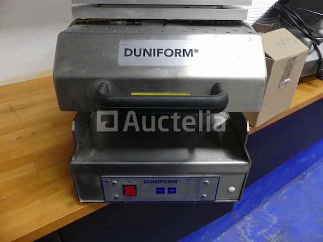 Duniform df25 tray sealer - afbeelding 15 van  15