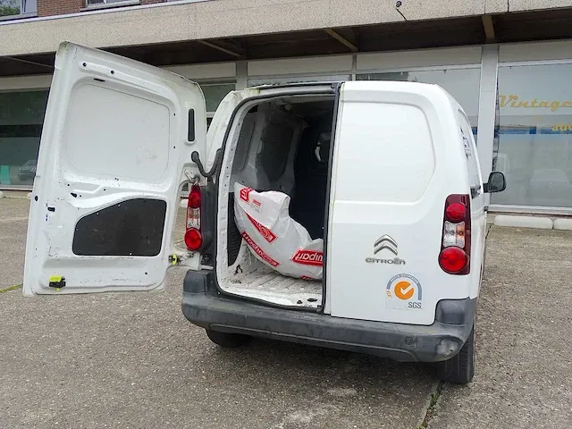 Duo bestelwagens citroën berlingo hdi & peugeot partner hdi (projecten) - afbeelding 14 van  75