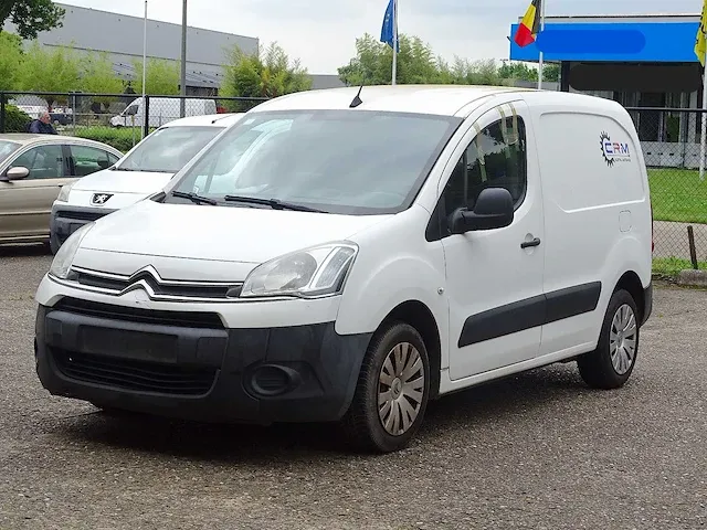 Duo bestelwagens citroën berlingo hdi & peugeot partner hdi (projecten) - afbeelding 12 van  75
