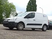 Duo bestelwagens citroën berlingo hdi & peugeot partner hdi (projecten) - afbeelding 23 van  75