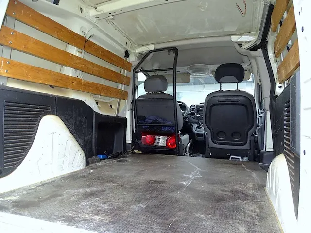 Duo bestelwagens citroën berlingo hdi & peugeot partner hdi (projecten) - afbeelding 57 van  75