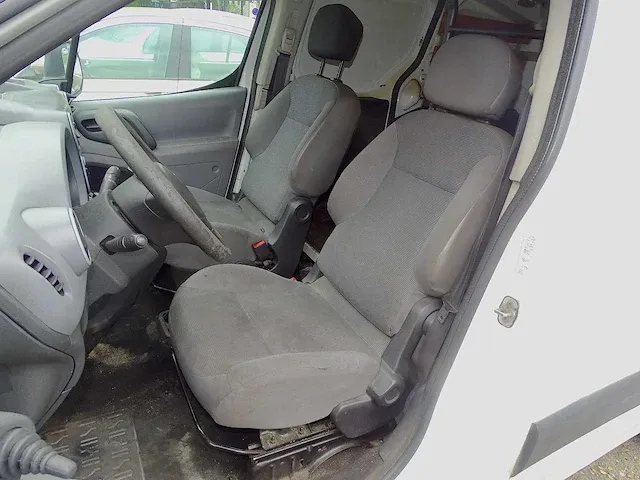 Duo bestelwagens citroën berlingo hdi & peugeot partner hdi (projecten) - afbeelding 60 van  75