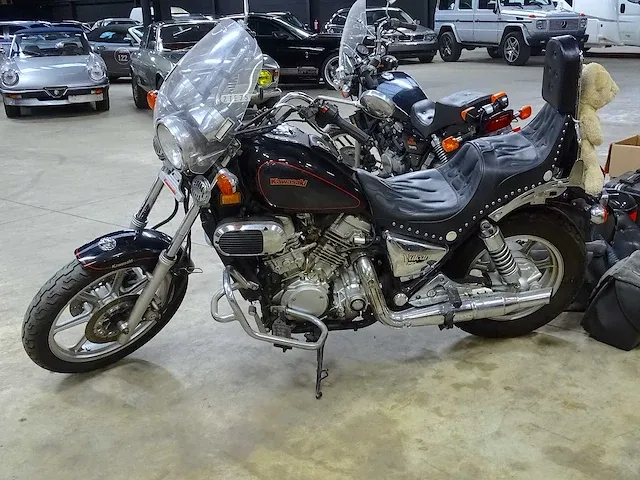 Duo moto's kawasaki vulcan 750 & honda v30 magna 500 - afbeelding 23 van  47