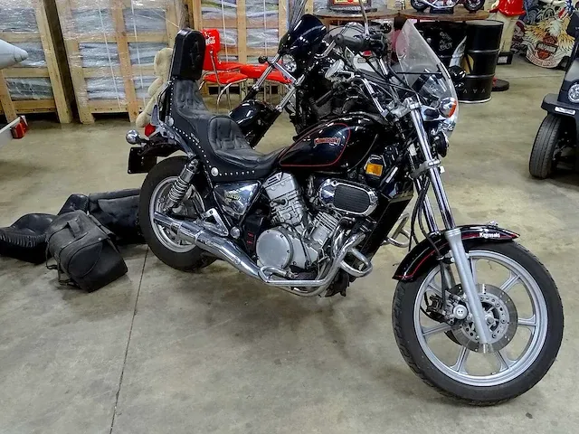 Duo moto's kawasaki vulcan 750 & honda v30 magna 500 - afbeelding 43 van  47