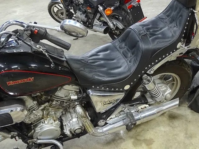 Duo moto's kawasaki vulcan 750 & honda v30 magna 500 - afbeelding 46 van  47