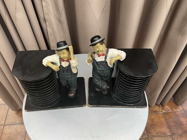 Duo set decoratieve figuren laurel & hardy - afbeelding 8 van  8