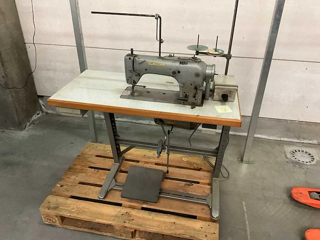 Durkop zig zag stikmachine 285 - afbeelding 2 van  5