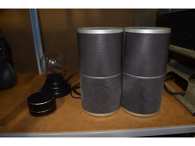 Dvd speler philips met 2 speakers magnum, usb lamp, dvd lg, vhs recorder sony - afbeelding 5 van  5