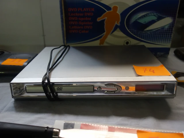 Dvd speler - afbeelding 1 van  3