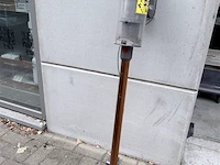 Dyson draadloze stofzuiger met lader - werkt ok - afbeelding 1 van  5