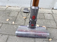 Dyson draadloze stofzuiger met lader - werkt ok - afbeelding 3 van  5