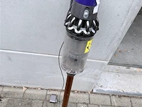 Dyson draadloze stofzuiger met lader - werkt ok - afbeelding 5 van  5