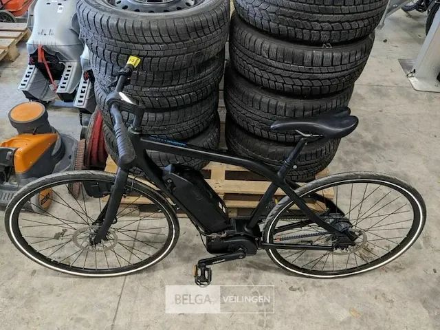 E-bike herenfiets momentum, type vit-s riemaandrijving - afbeelding 1 van  3