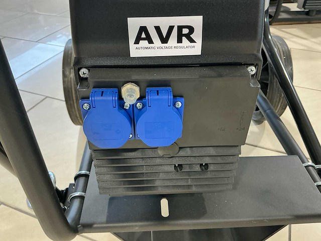 E-power 2023 ep3300 met handvaten en transportwiel stroomgenerator - afbeelding 2 van  19