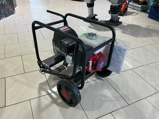 E-power 2023 ep3300 met handvaten en transportwiel stroomgenerator - afbeelding 13 van  19