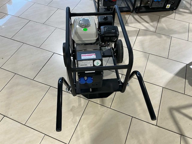 E-power 2023 ep3300 met handvaten en transportwiel stroomgenerator - afbeelding 11 van  19