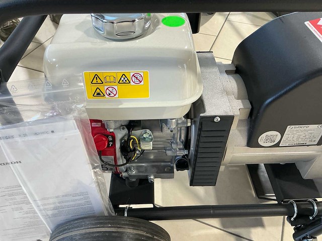 E-power 2023 ep3300 met handvaten en transportwiel stroomgenerator - afbeelding 7 van  19