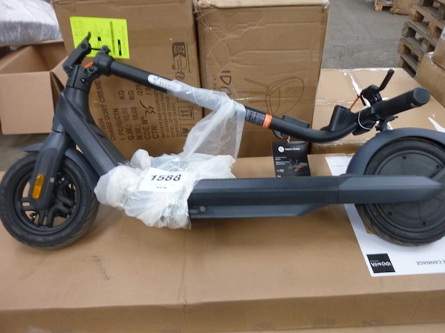 E2 pro ninebot by segway elektrische scooter - afbeelding 5 van  13