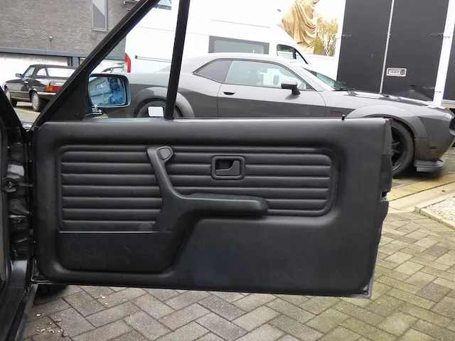E30 318 - afbeelding 2 van  23