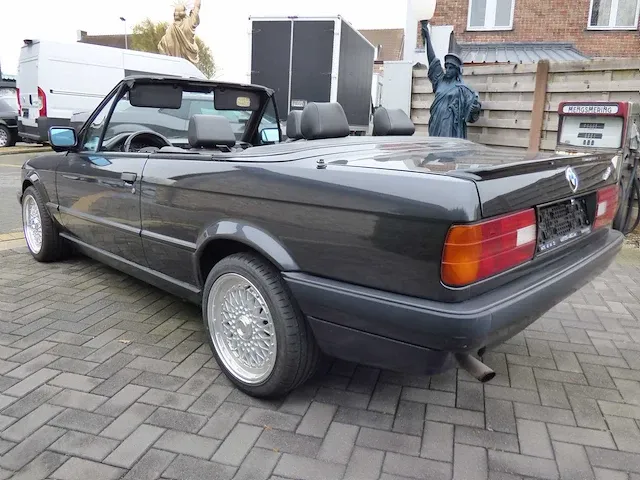 E30 318 - afbeelding 8 van  23