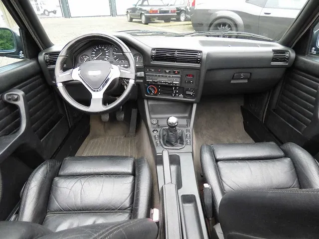 E30 318 - afbeelding 20 van  23