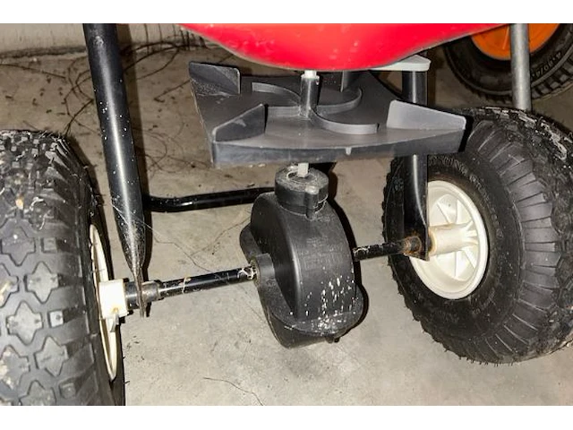 Eartway strooiwagen - afbeelding 3 van  5