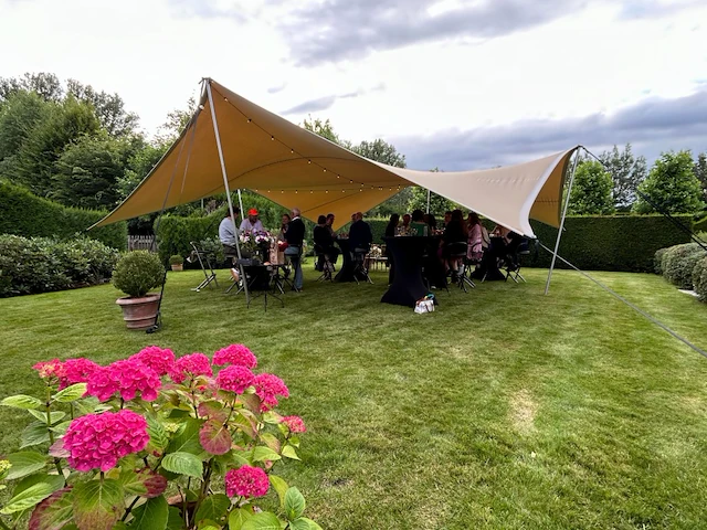 Easyflexx stretchtent 8,5 x 8,5 m desert sand - afbeelding 1 van  5