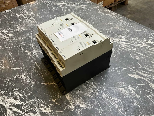 Eaton de1 frequentieregelaar (5x) - afbeelding 4 van  6