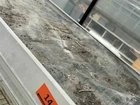 Eb- en vloedtafel opgehangen - afbeelding 2 van  3