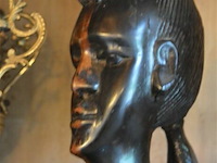 Ebenhout afrikaans beeldhouwwerk van menselijk hoofd - afbeelding 1 van  1